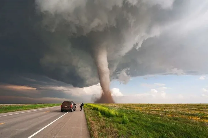 sognare ciclone, tromba d'aria, tornado